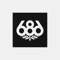 686